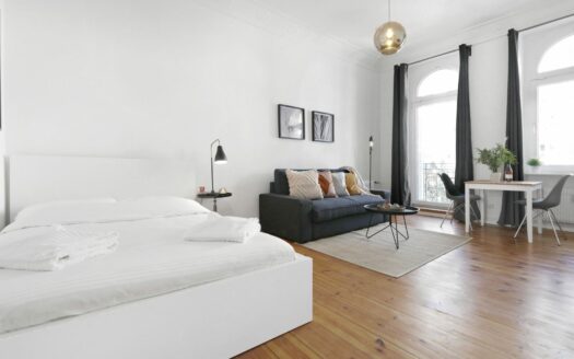 Studio Apartment with Balcony near U-Seestraße (Wedding)