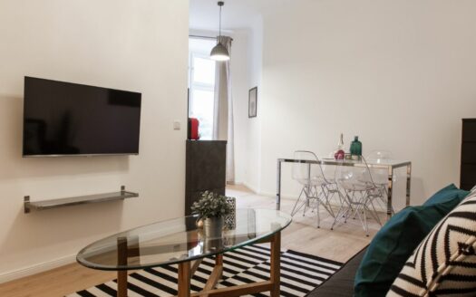 2 Rooms near U-Seestraße (Wedding)