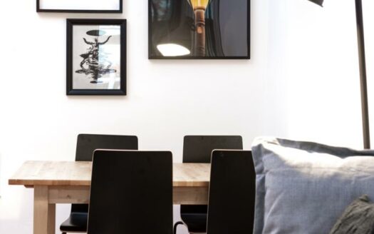 Charming Refurbished 2-Room Apartment with Balcony near Mauerpark, Prenzlauer Berg